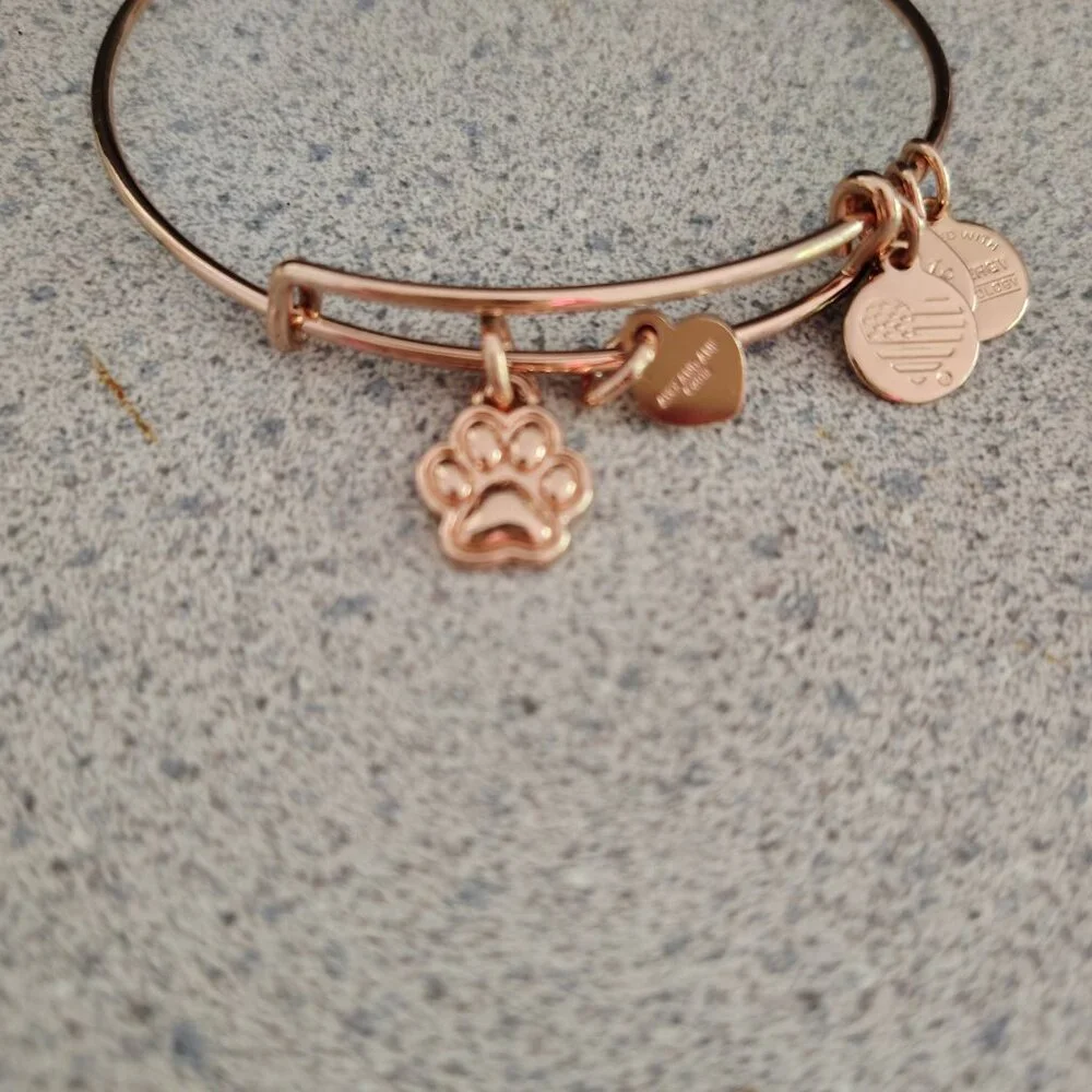 NWOT Alex and Ani Rose Gold Cat Dog Paw Heart Crystal Charm Bangle 157